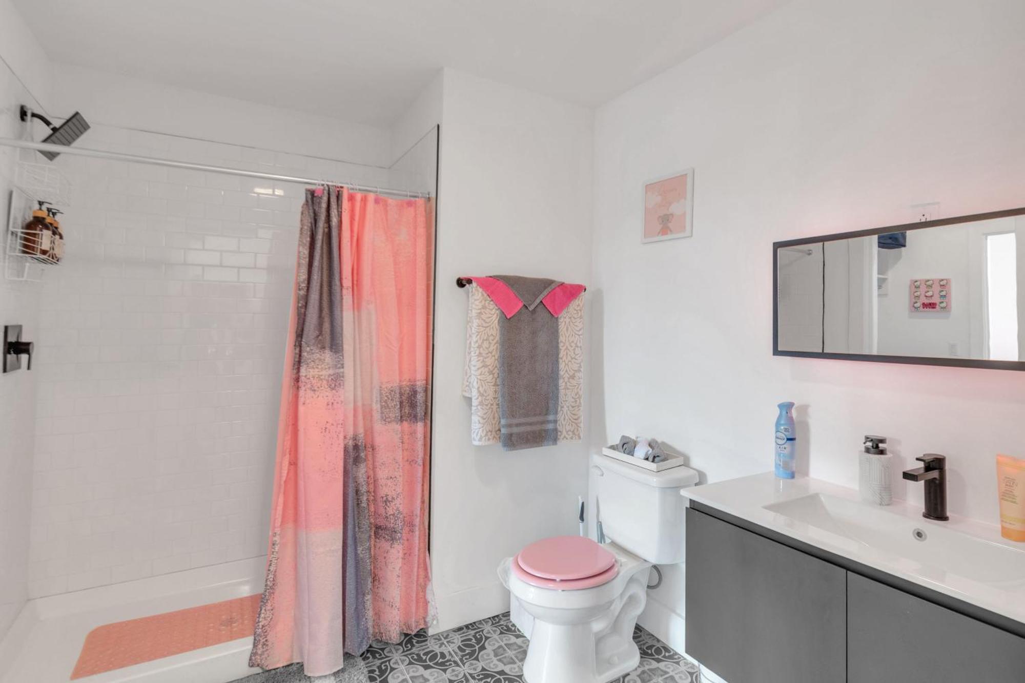 Pink Heaven Indoor Pool, Free Parking, Near Nyc Leilighet Elizabeth Eksteriør bilde